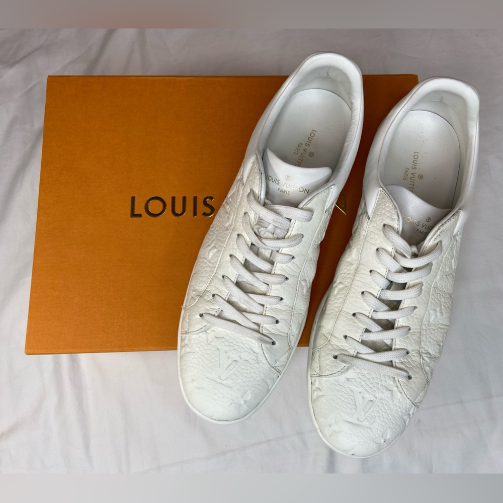 Louis Vuitton Men’s Luxembourg Embossed Leather White Sneakers Size 8.5* - Picture 2 of 14